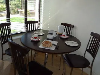 2 Mile Bed & Breakfast