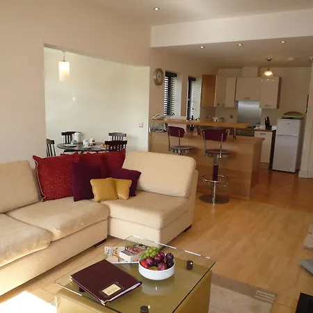 2 Mile Bed & Breakfast 3*