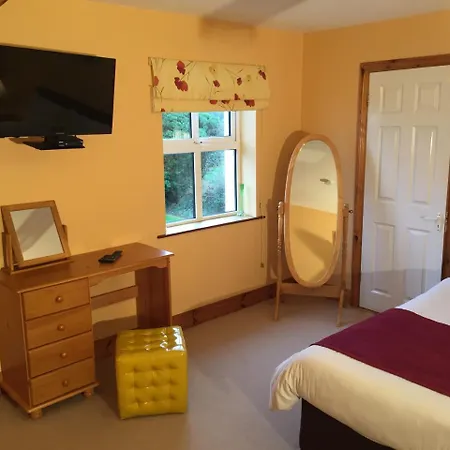 2 Mile Bed & Breakfast 3*