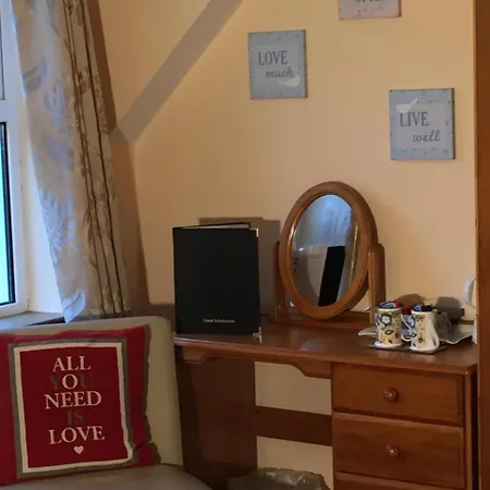 2 Mile Bed & Breakfast Kenmare